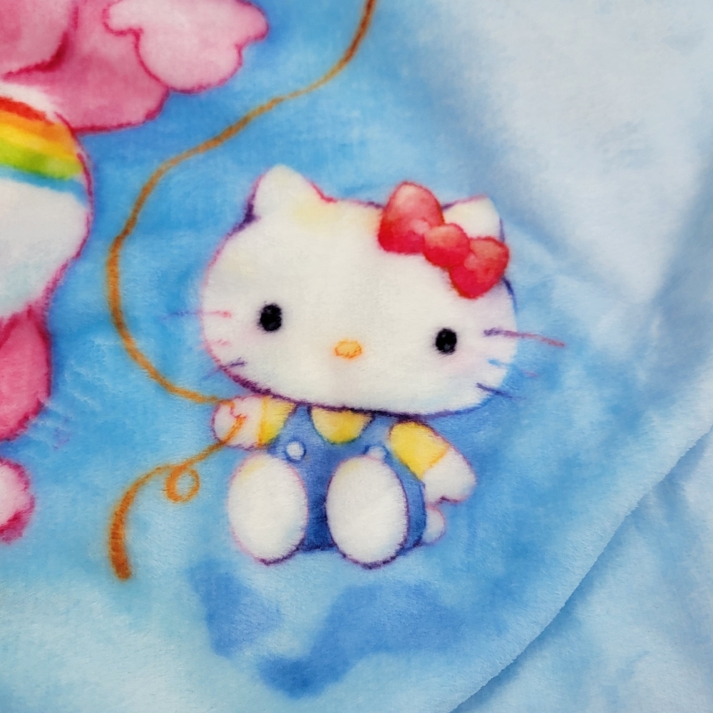 Hello Kitty & Care Bears Plush Throw Blanket NEW #1790 & 1791 - Picture 8 of 14